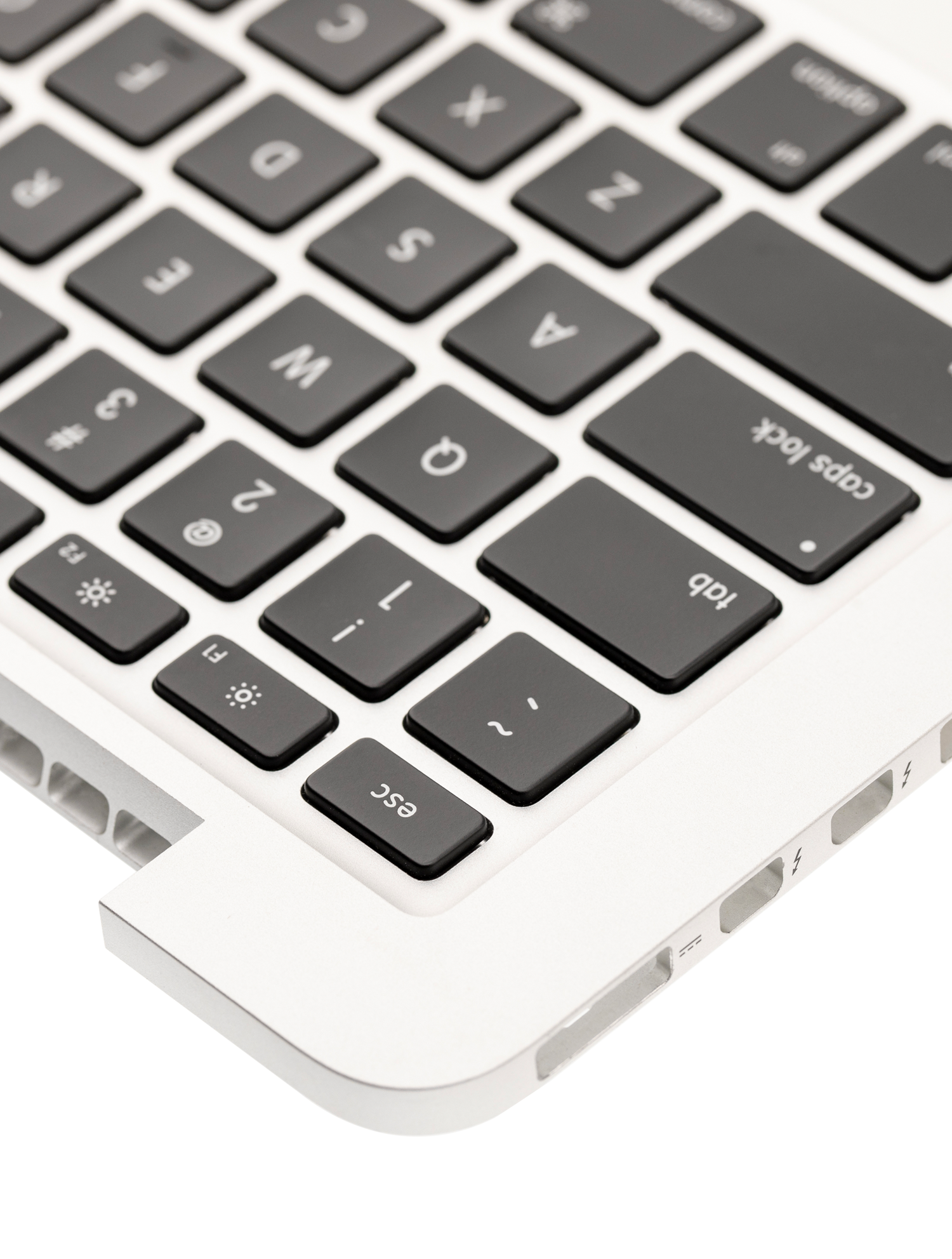 TOP CASE WITH KEYBOARD (US ENGLISH) FOR MACBOOK PRO 13" RETINA A1502 (EARLY 2015) (USED OEM PULL: COSMETIC GRADE: NEW)